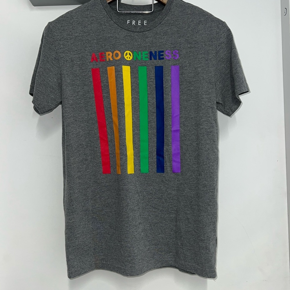 Aeropostale Men's Medium PRIDE T-shirt